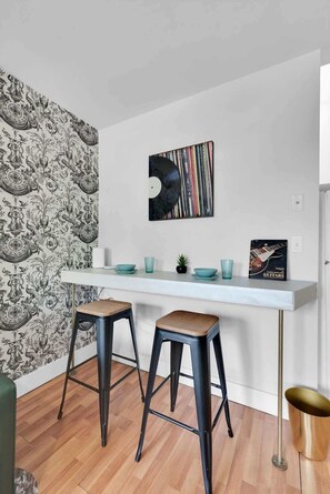 Interior - NEW WeHo Hotspot | 8 min Broadway, DTN + Music Row (Nashville)