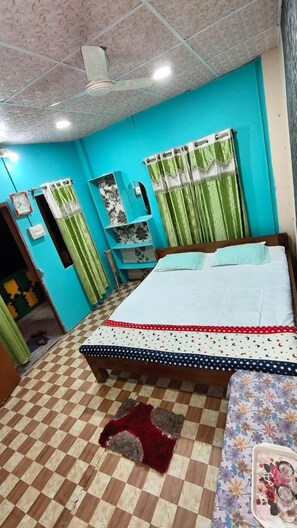 Family Single Room, Balcony, River View | Individually decorated, individually furnished, free WiFi - AALTAPORI HOMESTAY (Alipurduar)