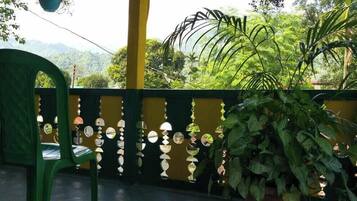 Kamar Single, balkon, pemandangan sungai | Interior