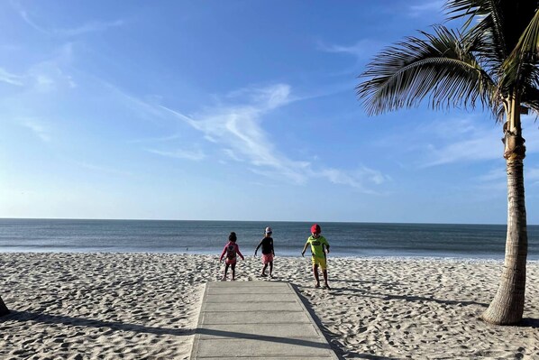 Apartment, 2 Bedrooms, Accessible, Smoking | Beach