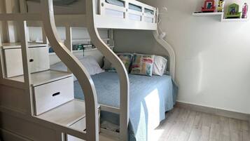 Apartment, 2 Bedrooms, Accessible, Smoking | 2 bedrooms