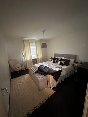 Bügeleisen/Bügelbrett, WLAN, Bettwäsche