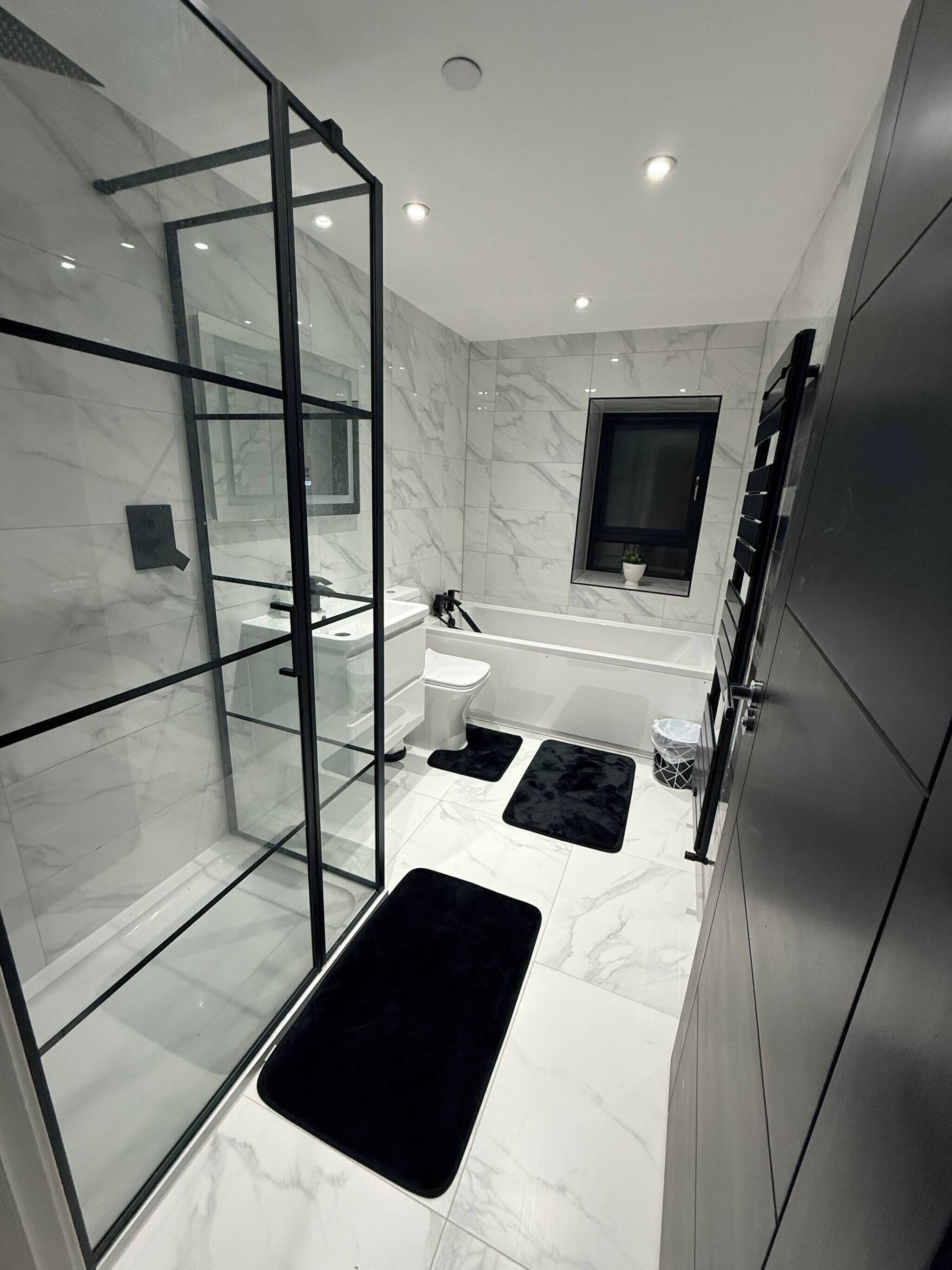 House, 5 Bedrooms, Accessible, Patio | Bathroom