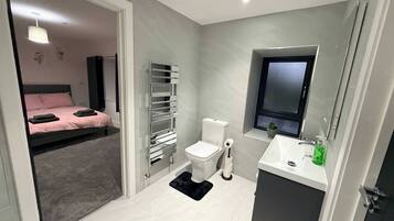 House, 5 Bedrooms, Accessible, Patio | 5 bedrooms