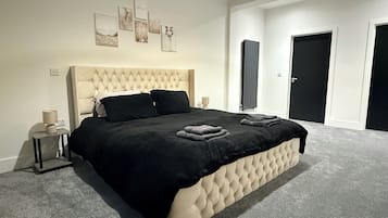 House, 5 Bedrooms, Accessible, Patio