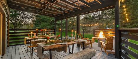 Outdoor dining