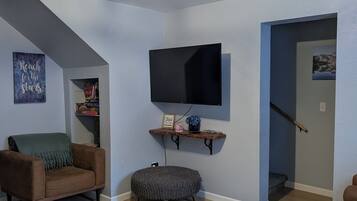 Televisor intel·ligent i llibres