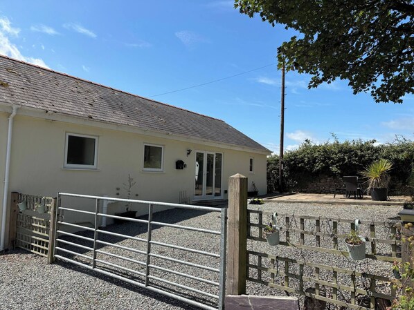 House, 1 Bedroom, Accessible, Smoking | Exterior - Swallow Bach, Couples Bolt Hole (Llangefni)