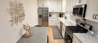 Luxury Malibu Bungalow Near Beach + Free Parking!