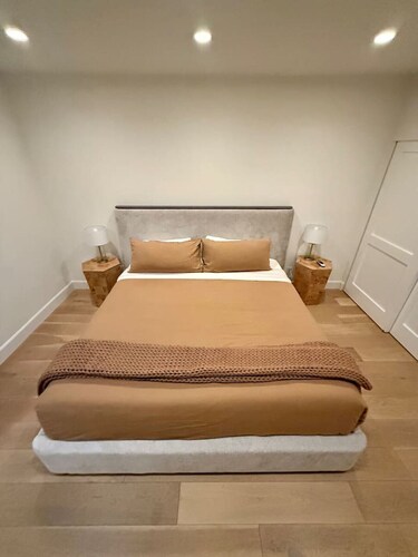 Luxury Malibu Bungalow Near Beach + Free Parking!
