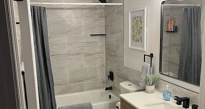 Drexall Haven - Stylish + Peaceful Stay