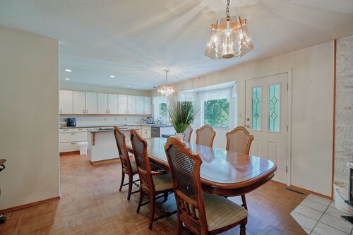 The Coastal Garden Retreat