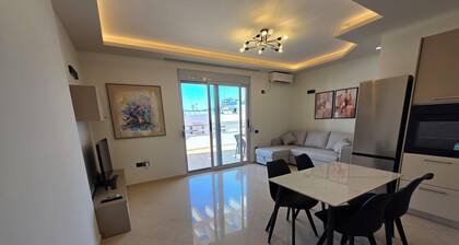 Thomas K Veranda Apartment