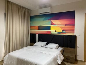 Internet - 3-bedroom apartment in perfect Giza Governorate, Beverly Hills, Sheikh Zayed. (Giza Governorate)