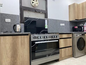 Private kitchen - 3-bedroom apartment in perfect Giza Governorate, Beverly Hills, Sheikh Zayed. (Giza Governorate)