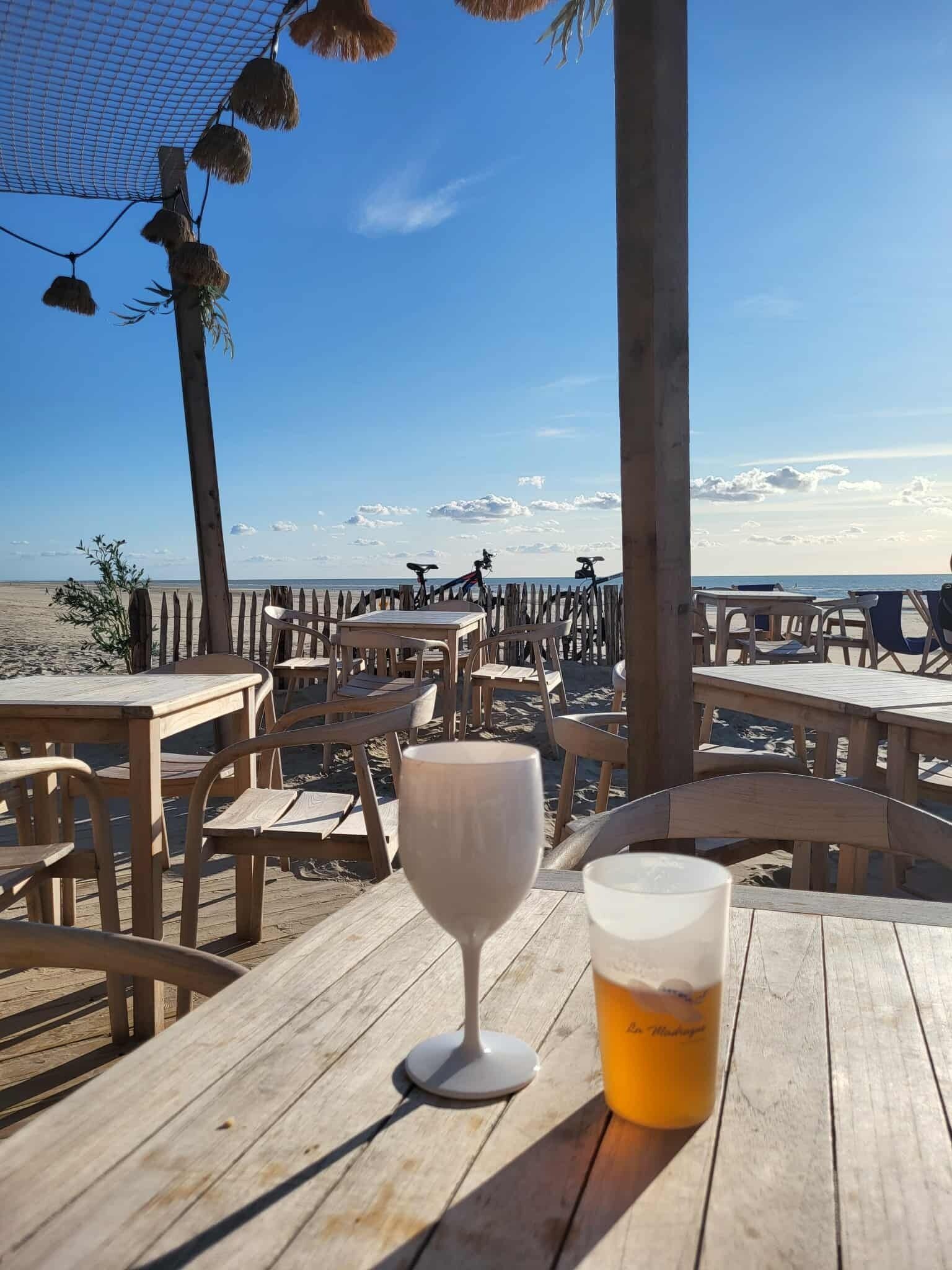 تناول الطعام بالخارج