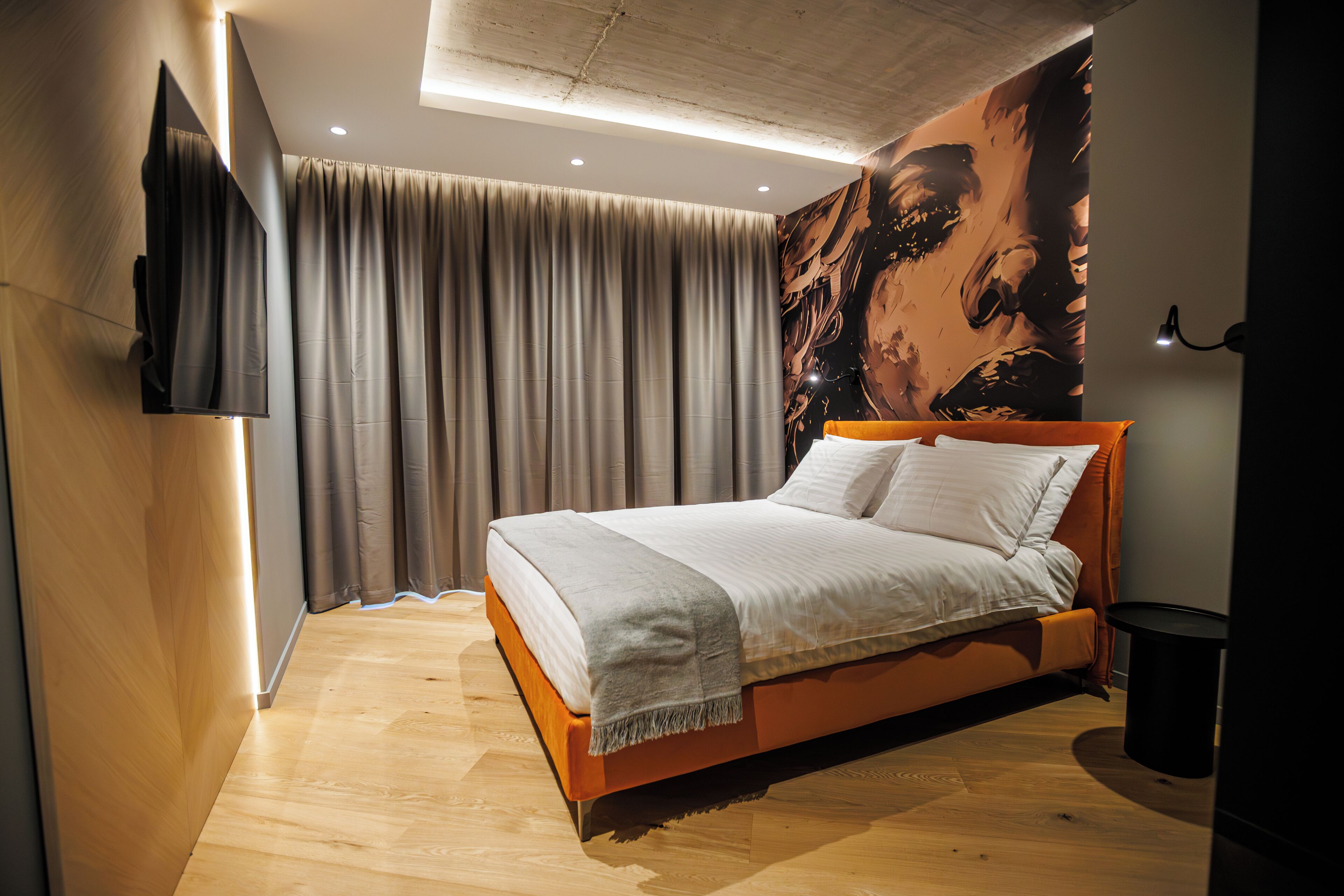 Superior appartement, 2 slaapkamers, balkon, uitzicht op stad | Een bureau, een laptopwerkplek, verduisterende gordijnen