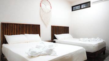 Quadruple Room | Hypo-allergenic bedding, free WiFi, bed sheets