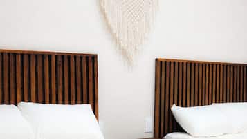 Quadruple Room | Hypo-allergenic bedding, free WiFi, bed sheets