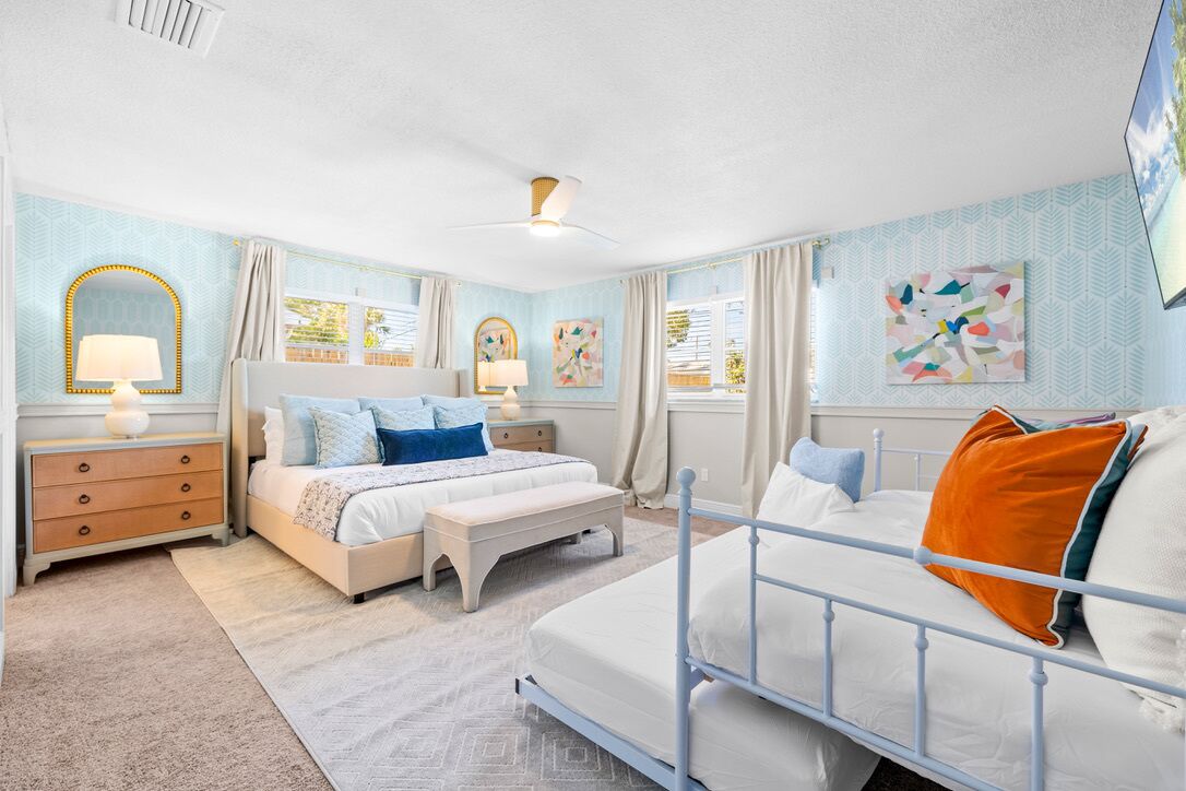 Fer et planche à repasser, accès Internet, draps fournis