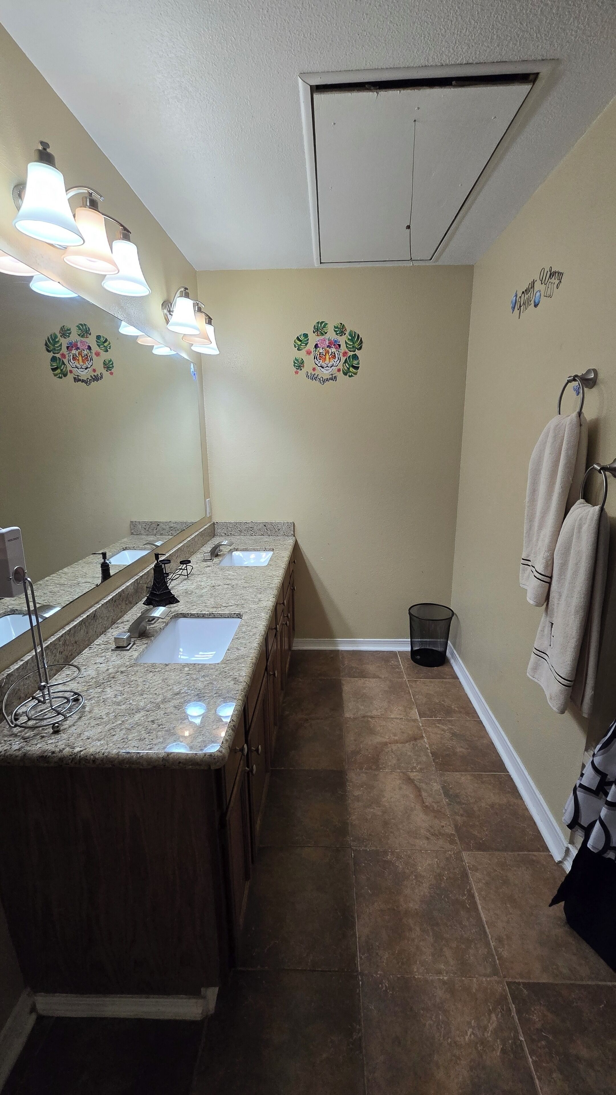 Towels, toilet paper