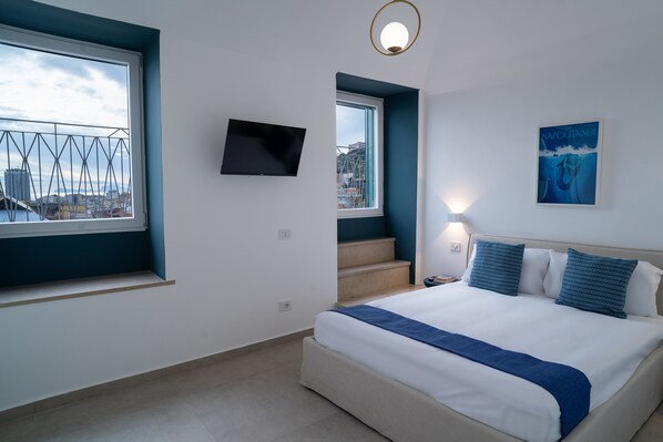 Comfort-Vierbettzimmer, Balkon, Meerblick | Schallisolierte Zimmer, kostenloses WLAN