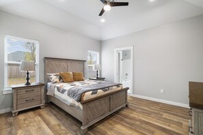 4 bedrooms, free WiFi, bed sheets - Spacious 4-bedroom house in Durant (Durant)