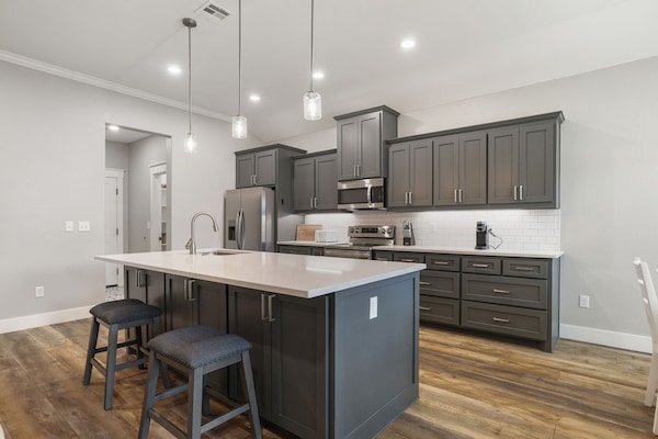 Refrigerador, microondas, horno, placa de cocina