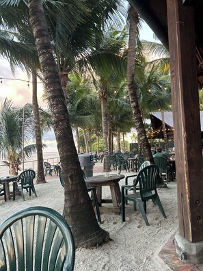 Outdoor dining - A Slice of Heaven at 111; Cozy 1-bedroom condo on Hutchinson Island (Fort Pierce)