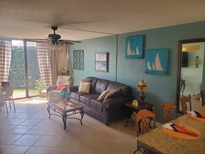 Smart TV - A Slice of Heaven at 111; Cozy 1-bedroom condo on Hutchinson Island (Fort Pierce)
