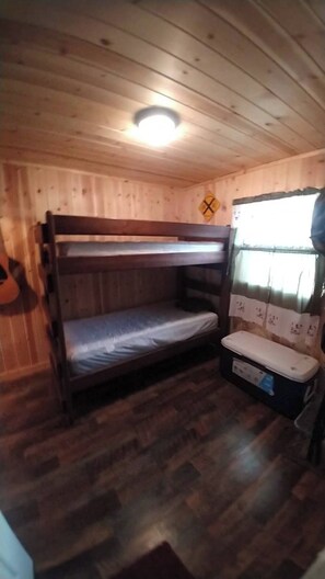 1 bedroom, WiFi, bed sheets, wheelchair access