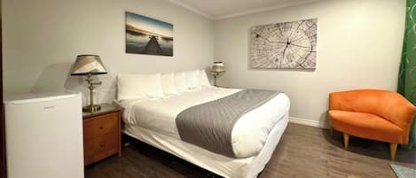 21 bedrooms, WiFi, bed sheets