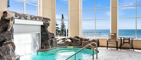 Innenpool, beheizter Pool