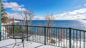 Property grounds - Lakeview condo, pool/hot tub. Perfect for families, groups. 3BR/2BA (Two Harbors)