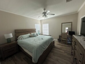 3 bedrooms, iron/ironing board, WiFi, bed sheets - Warm and relax 3-bed 2 bath home in charming Summerland Key minutes from K.West (Summerland Key)
