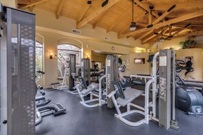 Fitness facility - 2-BD 2-BA condo in the fantastic Catalina Foothills, 2 pools & fitness Ctr gated (Tucson)