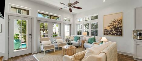 Televisión y chimenea