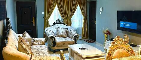 Classic Apartment, 2 Bedrooms, City View | Living area