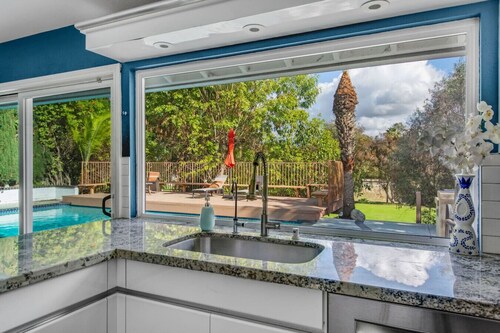 Welcome To Sabina | Pool | Firepit | Fun For Kids