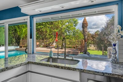 Welcome To Sabina | Pool | Firepit | Fun For Kids