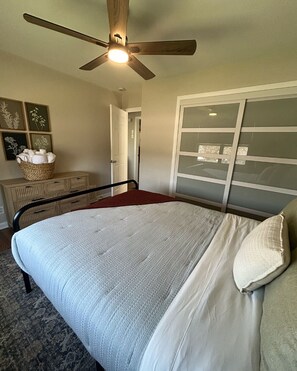 2 bedrooms, desk, iron/ironing board, travel cot