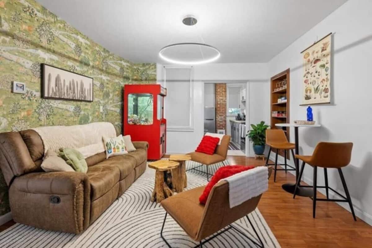 Comfort Duplex, 1 King Bed, Non Smoking | Living area