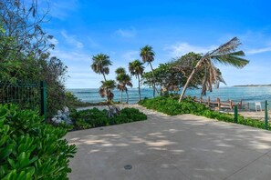 Property grounds - Akumal Hideout Sea Views 2 Min To Beach 11 Pools (Akumal)