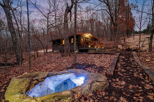 Romantic Buffalo River Cottage And Boulder Hot Tub