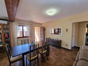 Dining - Family house with terrace and pool in L'Escala (L'Escala)