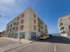 Exterior - Seafront apartment in L'Escala with air conditioning and parking (L'Escala)