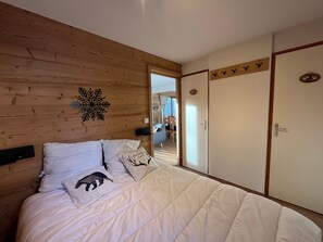 3 bedrooms - Cozy apartment in Châtel with balcony, 3 bedrooms, wifi, garage (Châtel)
