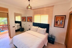 3 bedrooms, in-room safe, iron/ironing board, WiFi - HiverLux – proche gare & aéroport • parking (Marrakesh)