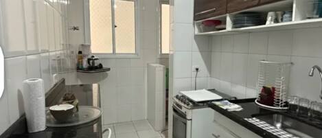 雪櫃、微波爐、爐具、廚房用具/餐具/器皿