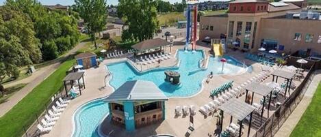 屋内プール、屋外プール